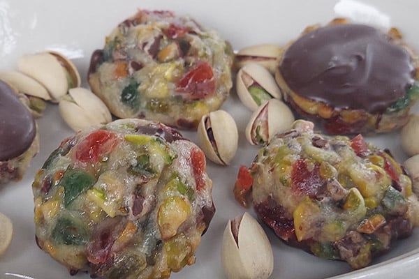 plate-of-spumoni-cookies
